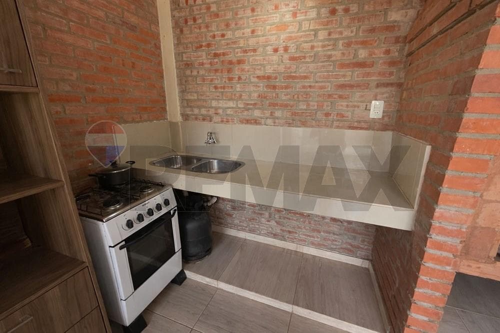 Casa - Alquiler - Aregua, Paraguay — foto 5