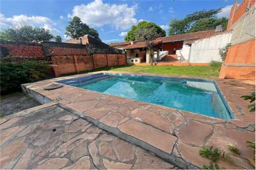 Vendo casa con piscina- asuncion