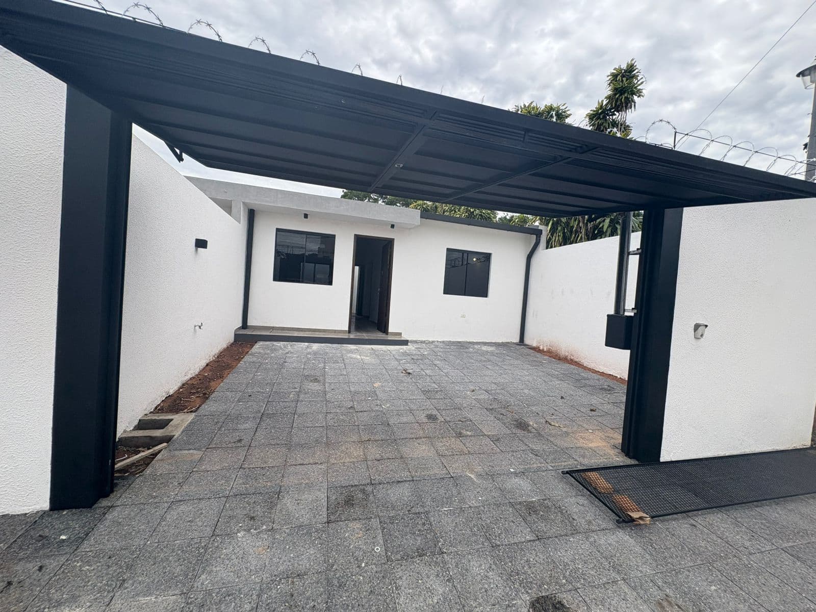 chalet a estrenar barrio kennedy Lambare, foto 1