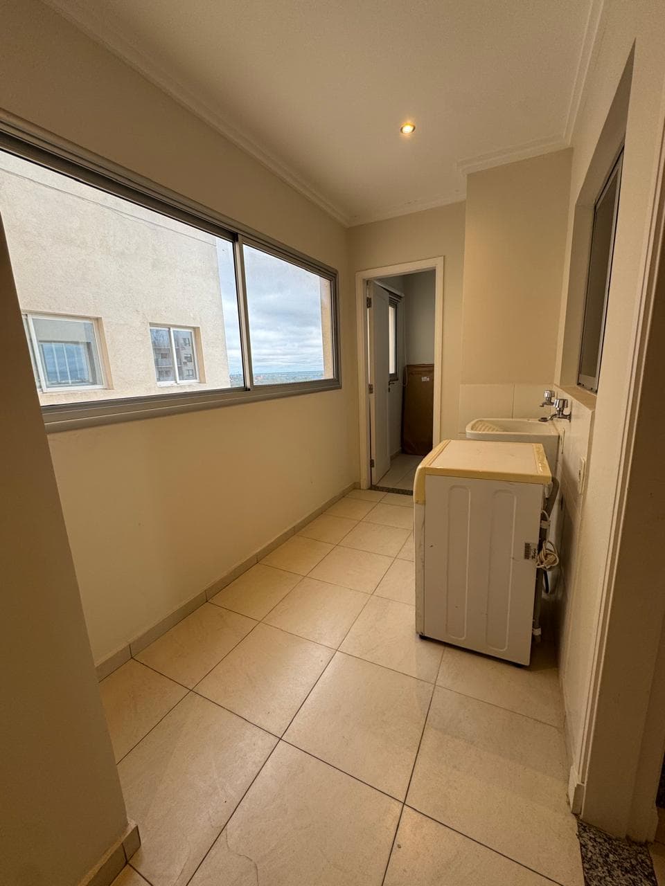 Penthouse En Edificio Sobre Avenida Molas Lopez — foto 3