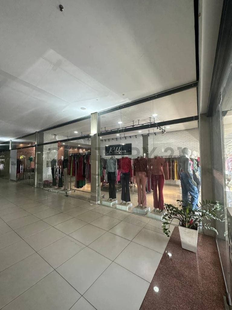 Salón comercial en galería zona mercado 4, foto 3