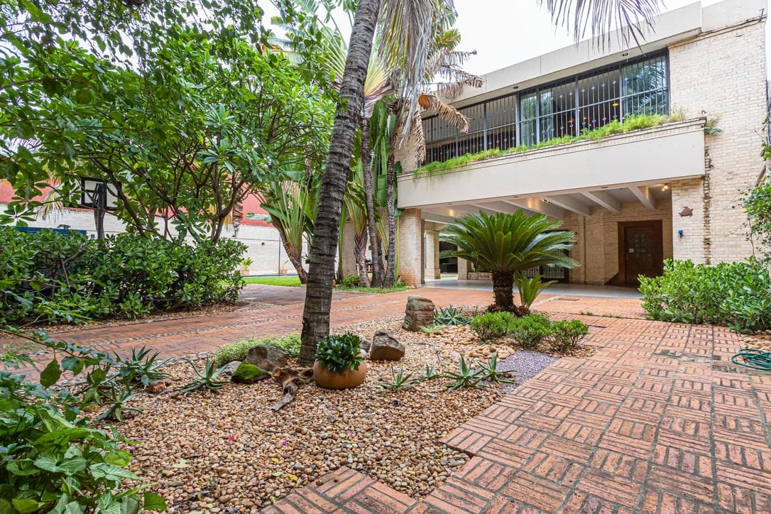 Hermosa casa en Asunción Bº Mariscal López, foto 2