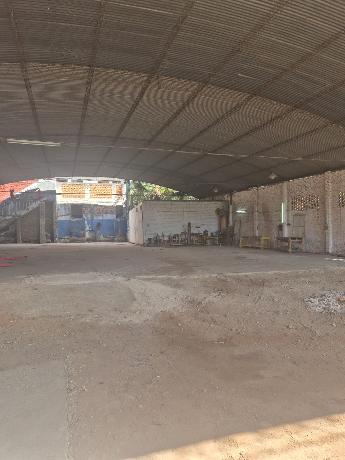 Se Alquila Amplio Taller Mecánico – Chapería Y Pintura* — foto 5