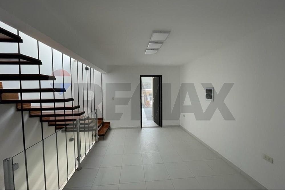 Amplio triplex zona yacht, foto 2