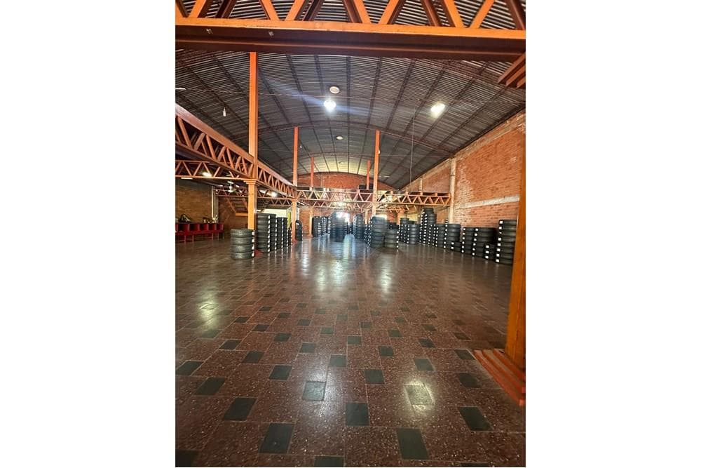 Local Comercial - Alquiler - Encarnación, Paraguay, foto 1