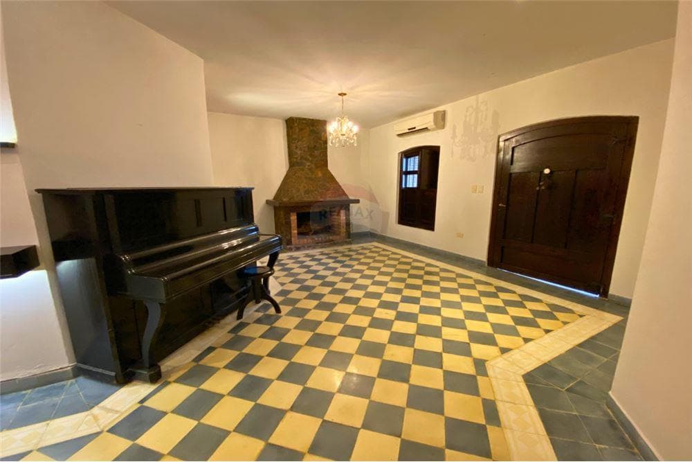 Amplia Residencia en barrio Herrera, foto 4