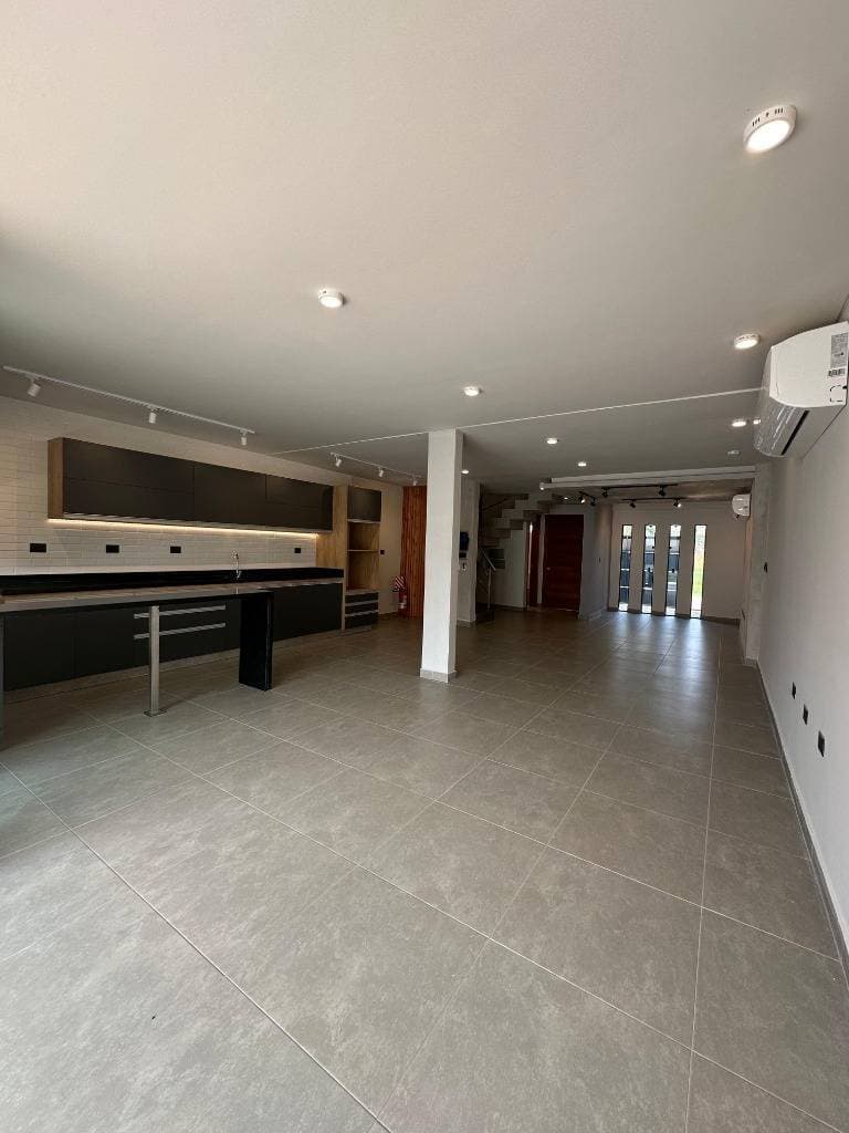 Duplex en Luque zona rakiura, foto 3