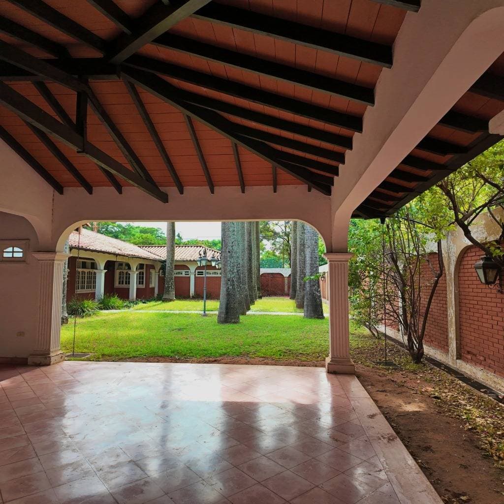 Amplia Propiedad A Remodelar En Venta – Asunción, Barrio Recoleta, foto 5