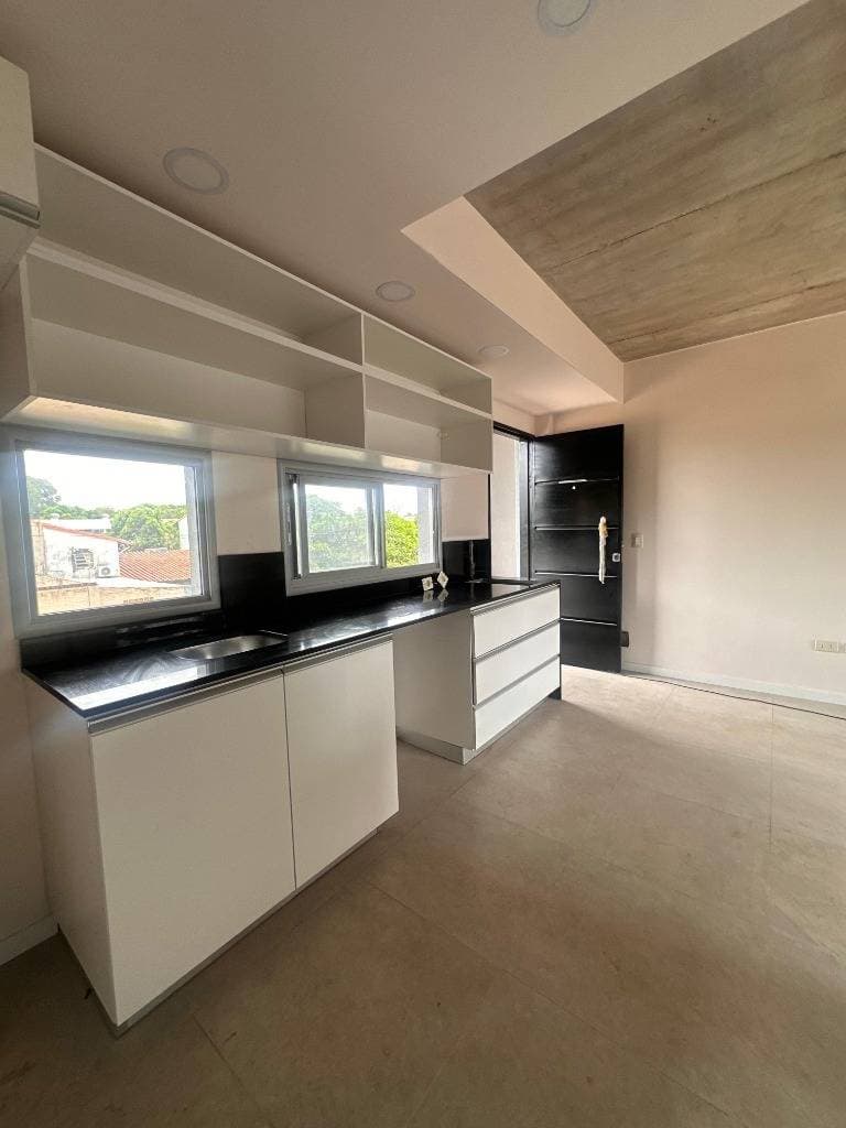 Departamento de un dormitorio con cochera en terrazas de laurelty, foto 4
