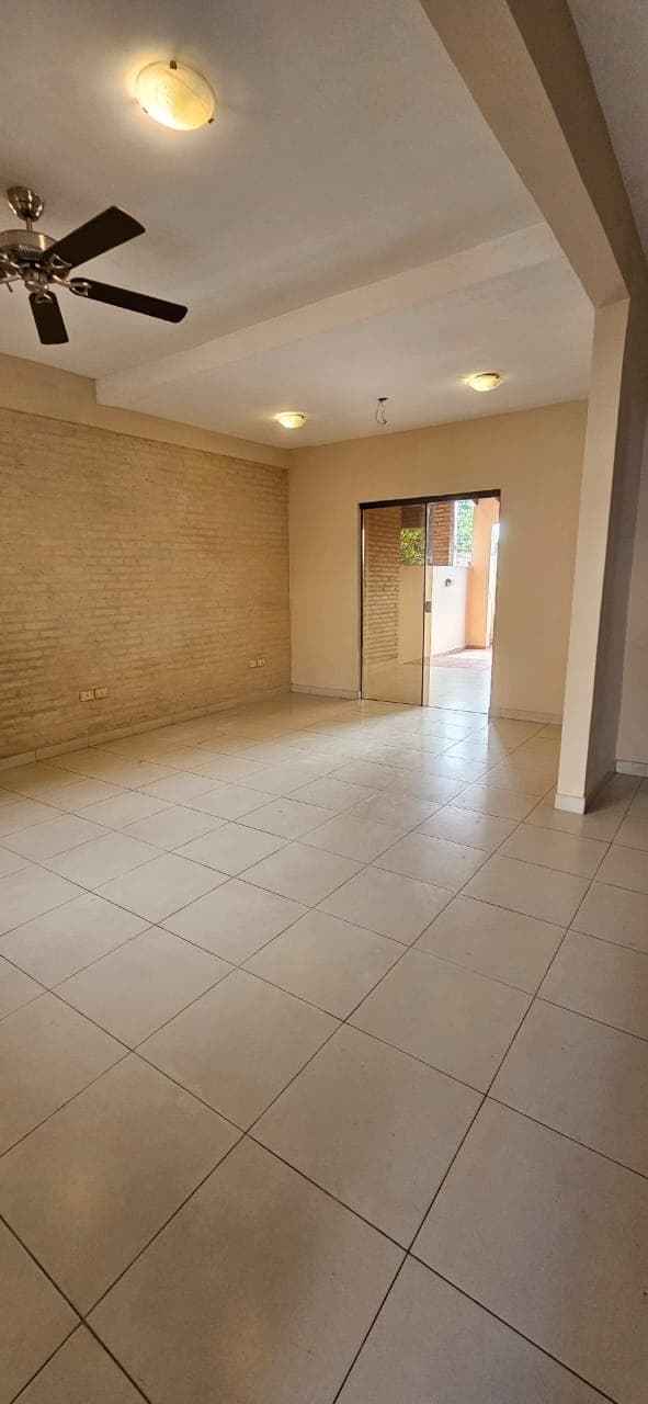 EN VENTA Duplex en Barrio Cerrado, foto 3