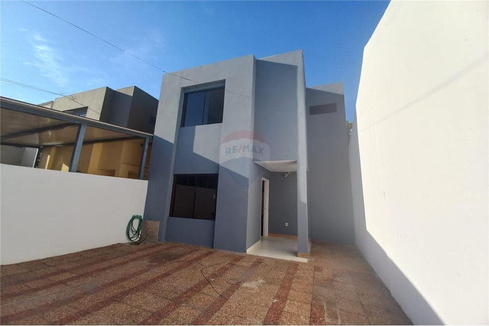 Vendo Hermoso Duplex en Fdo. de la Mora Zona Norte