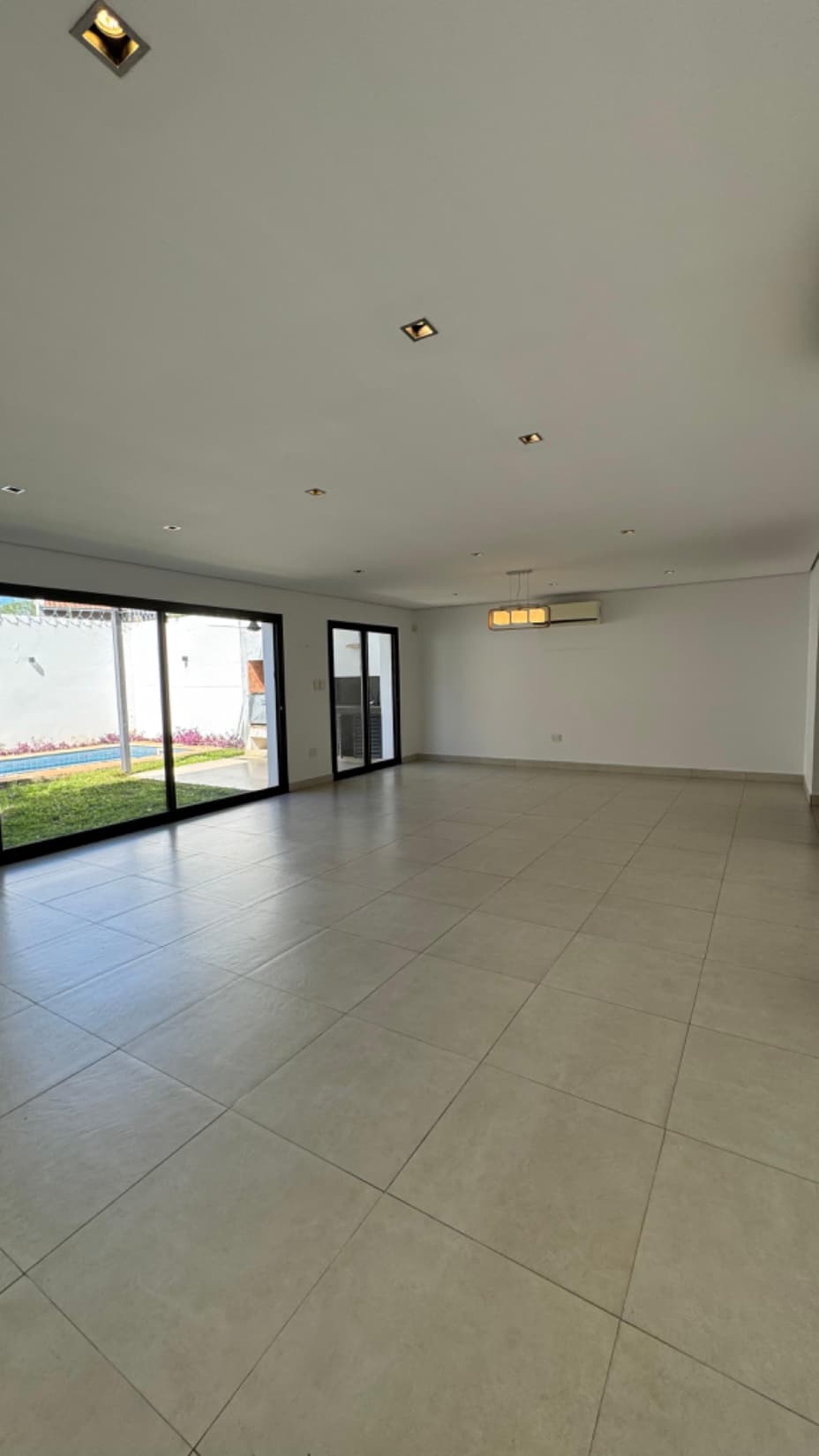Hermosa casa estilo moderna en la mejor zona de Carmelitas, foto 3