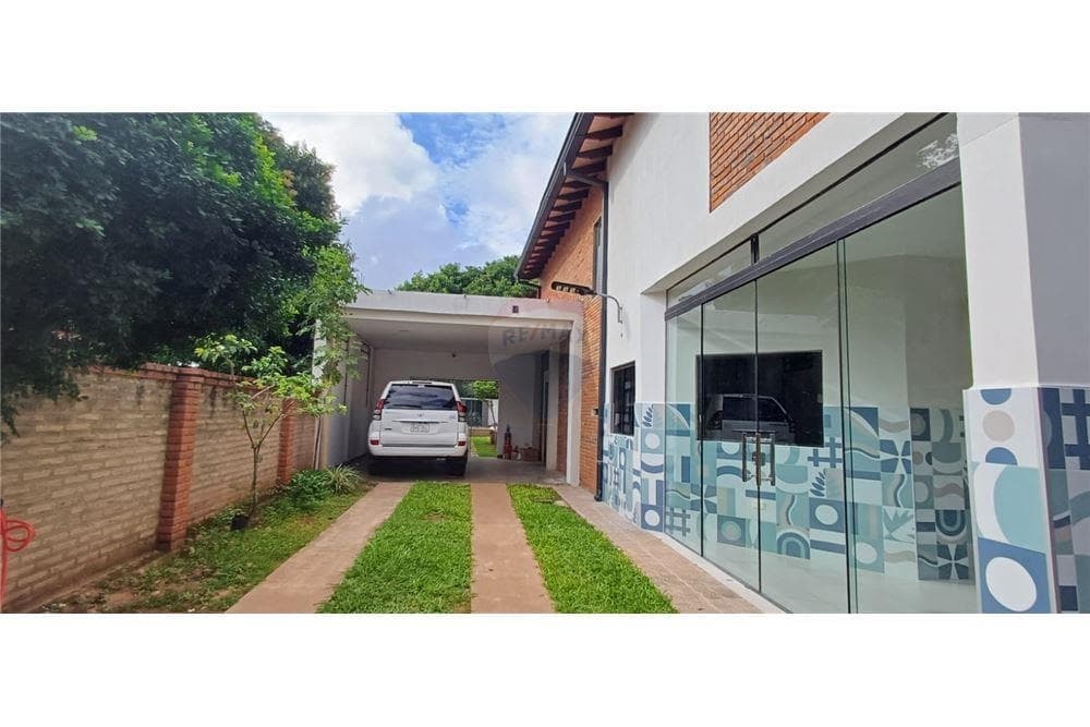 Residencia en Venta ubicado en la ciudad de Luque, foto 3