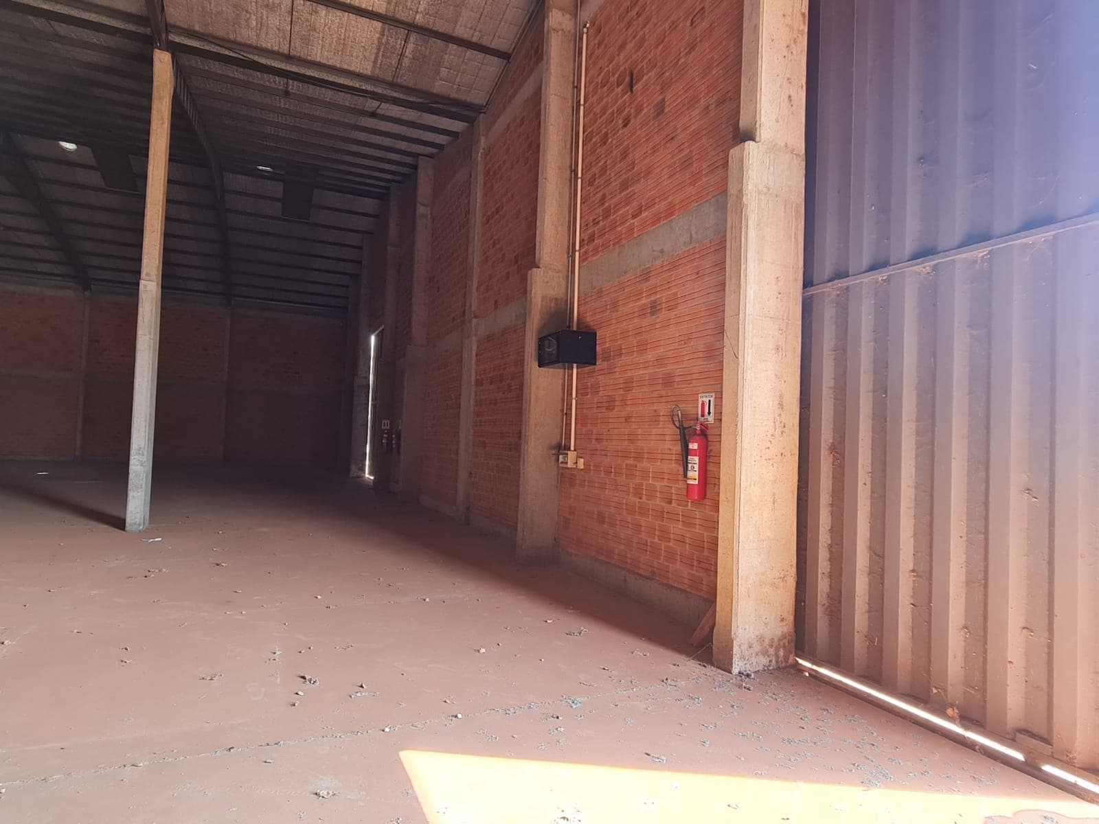 Depositos en la zona de minga guazú, foto 5