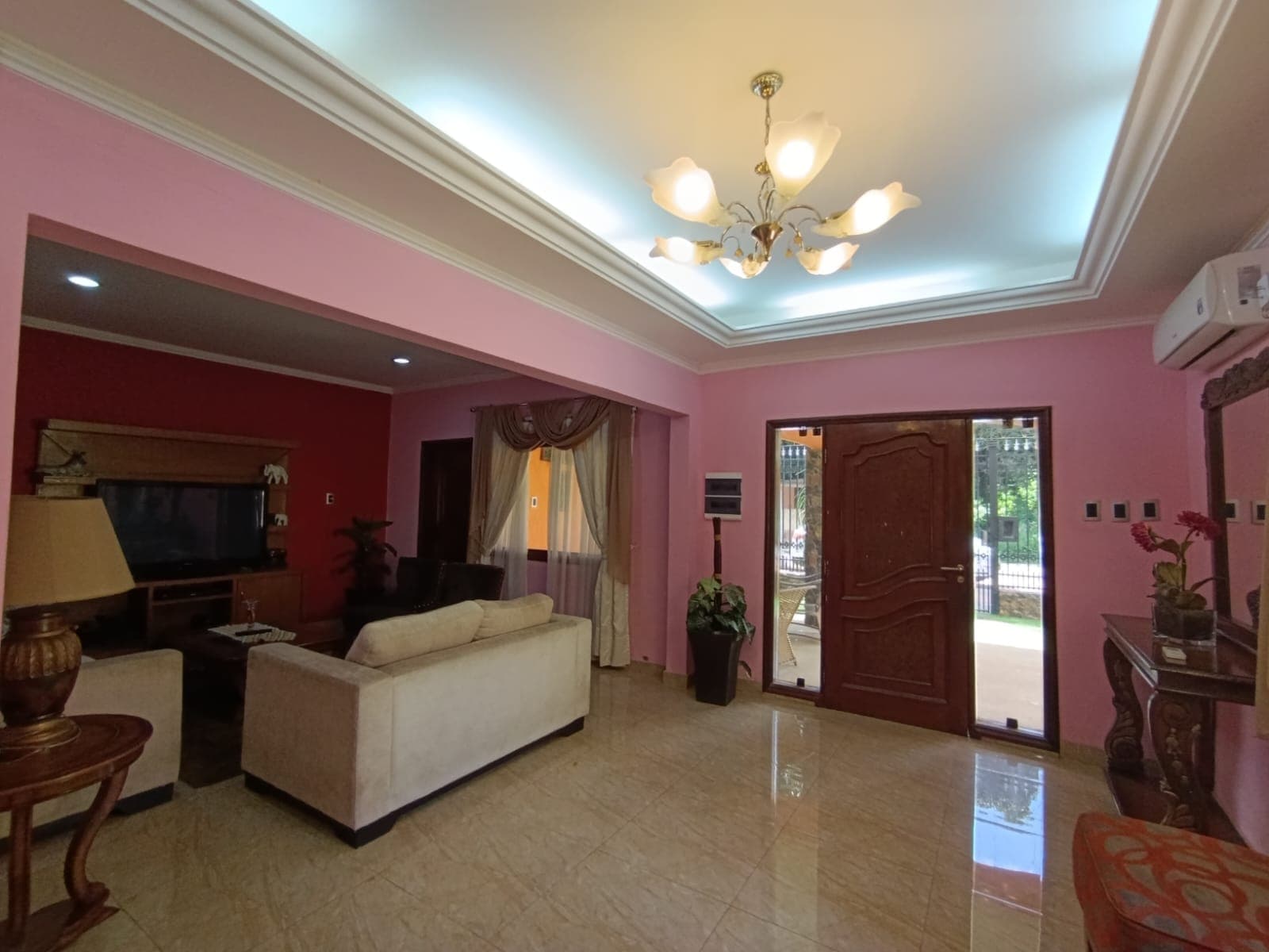 De Hermosa Casa En Lambare — foto 3