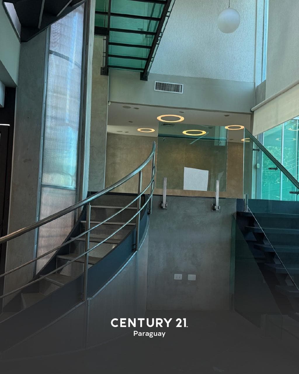 EN VENTA Casa de 3 Dormitorios en Suite en Lambaré, foto 4