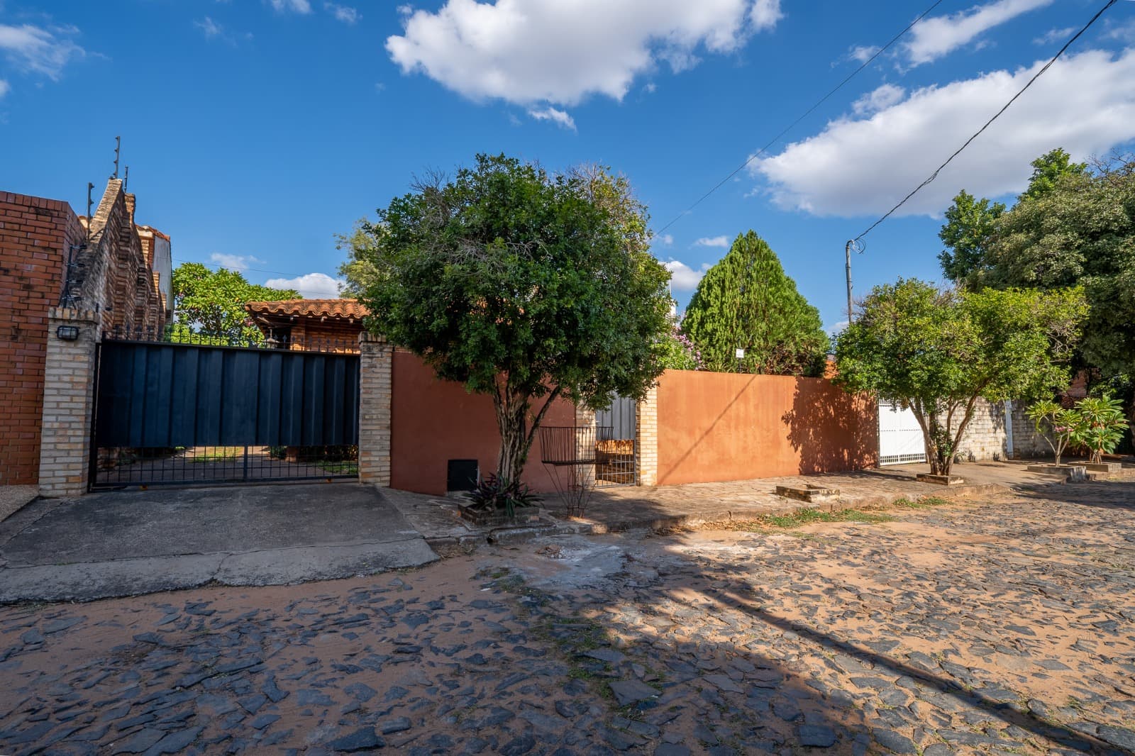 Toda En Planta Baja, 577 M2 En La Mejor Zona De Nazareth, foto 3
