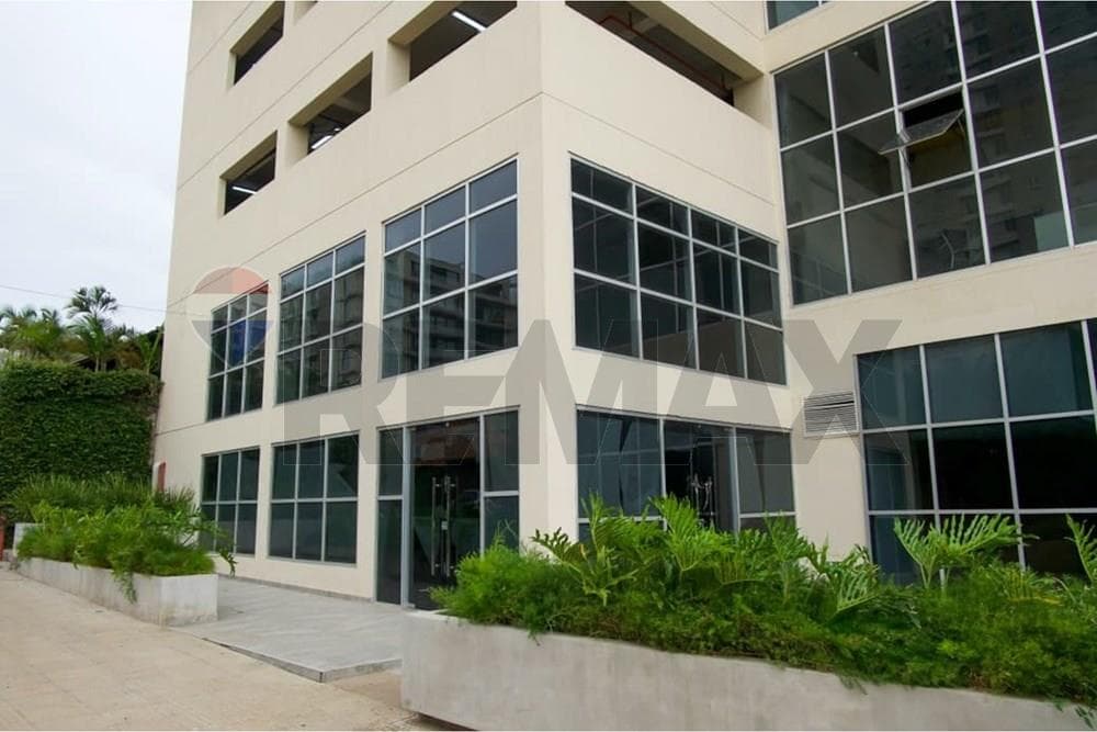 Alquilo piso para oficina corporativa