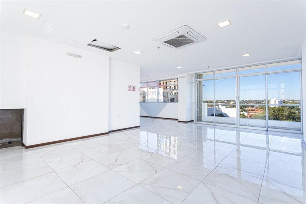 Departamento - Alquiler - Villa Morra, Paraguay, foto 2