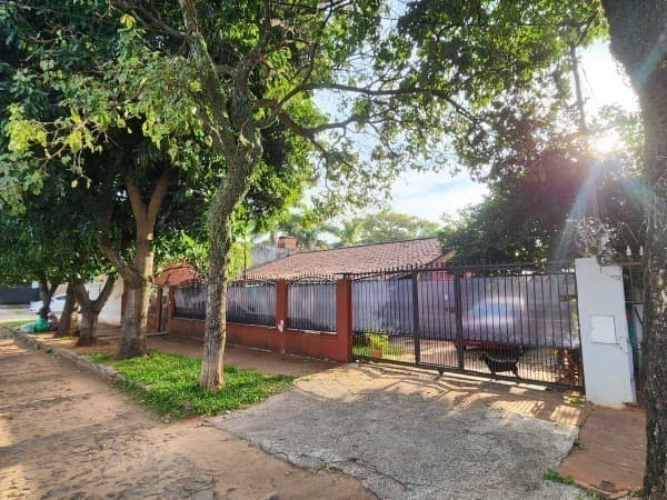 Casa en venta – Fernando de la Mora, barrio san juan