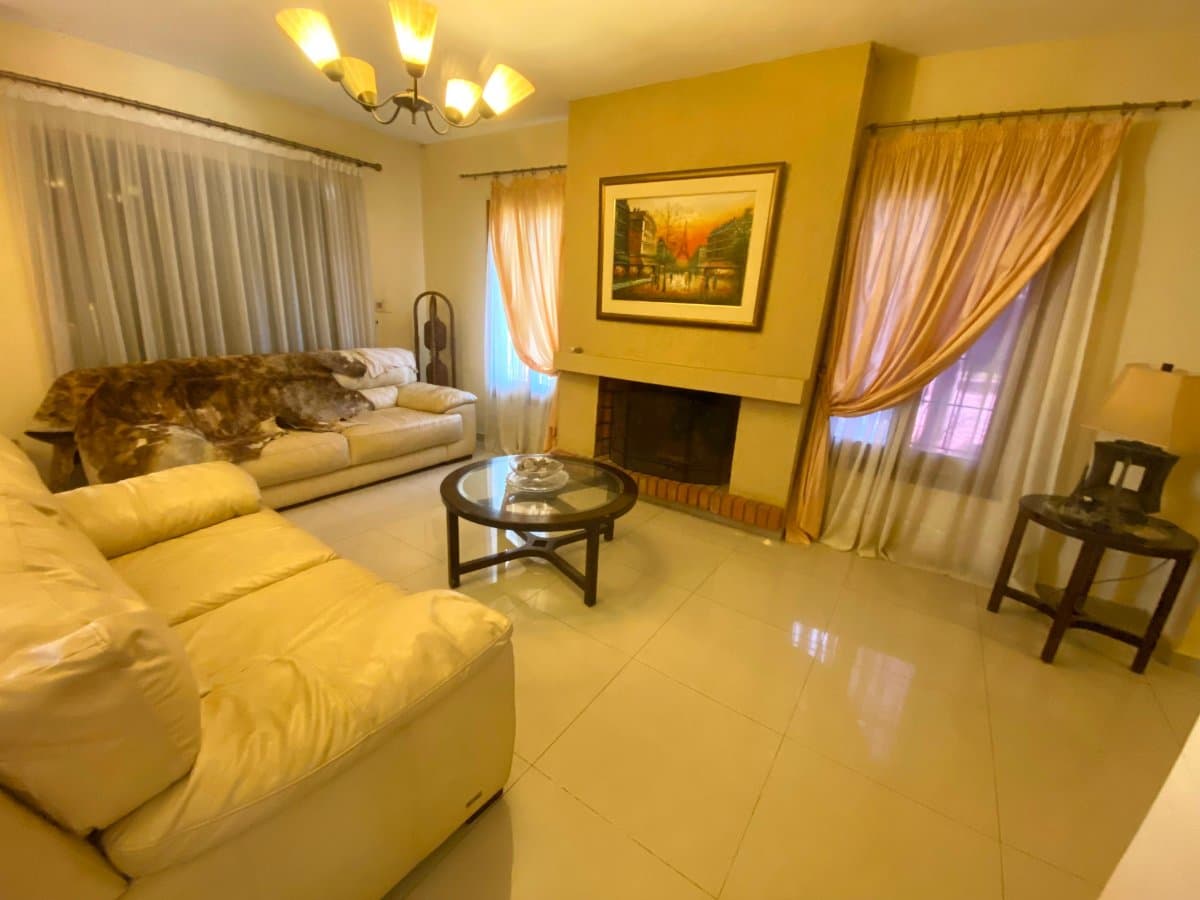 Residencia en esquina en barrio las Carmelitas, foto 4