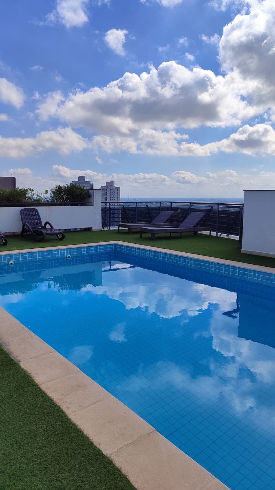Lujoso departamento de 3 dormitorios en barrio mbucuruya — foto 4