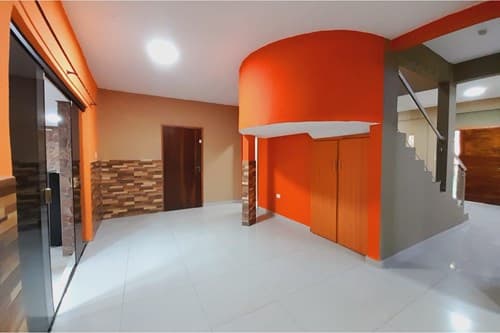 Vendo hermosa casa en lambare