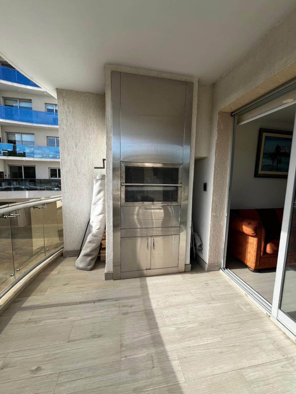 o VENTA de departamento de DOS dormitorios EN SUITE barrio mbrurucuya, foto 3