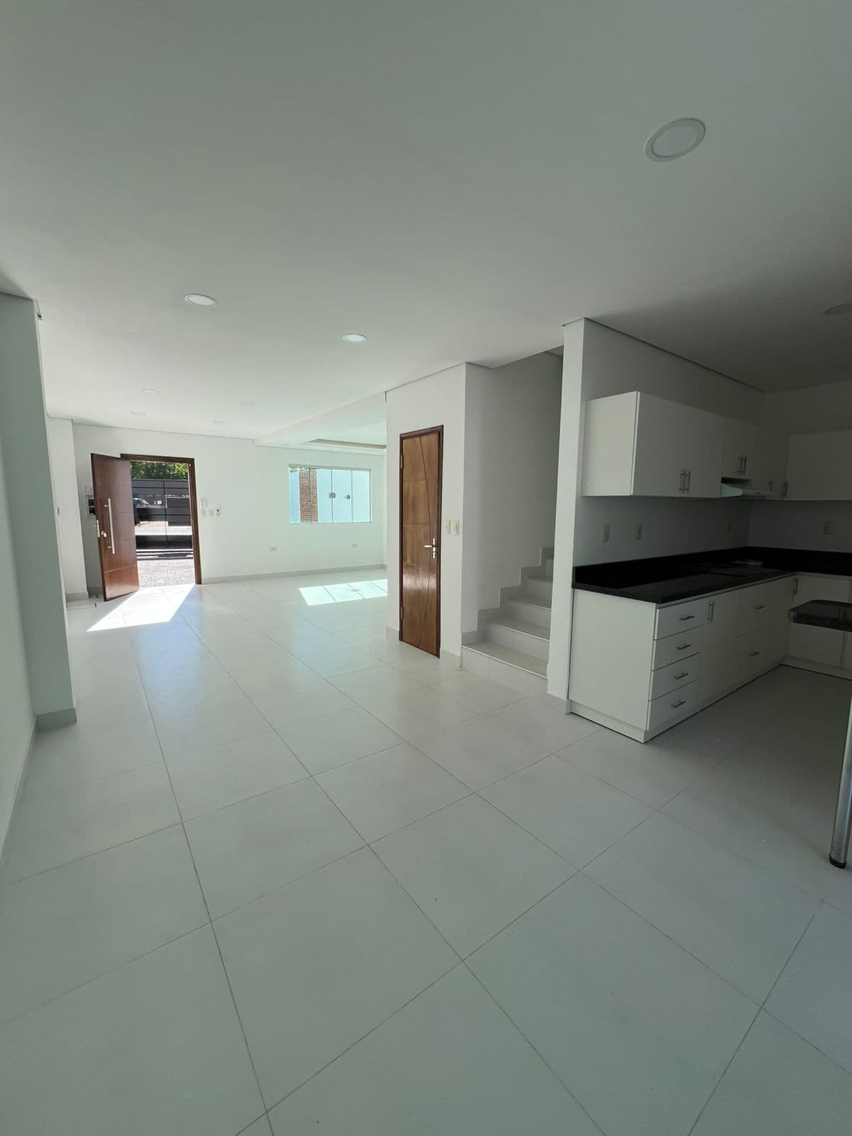 En venta duplex en Luque / rakiura, foto 1