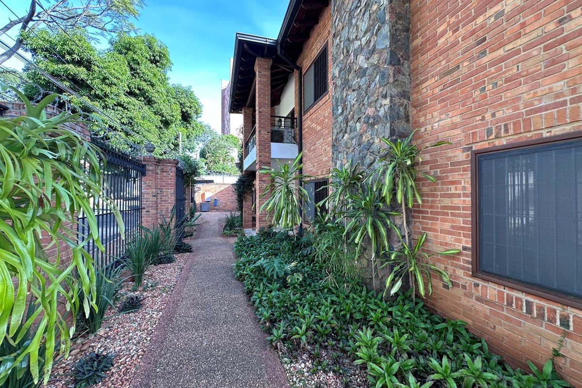 Residencia-Alquiler-Av Ciudad del Vaticano , Bernardino Caballero, Asunción, foto 5