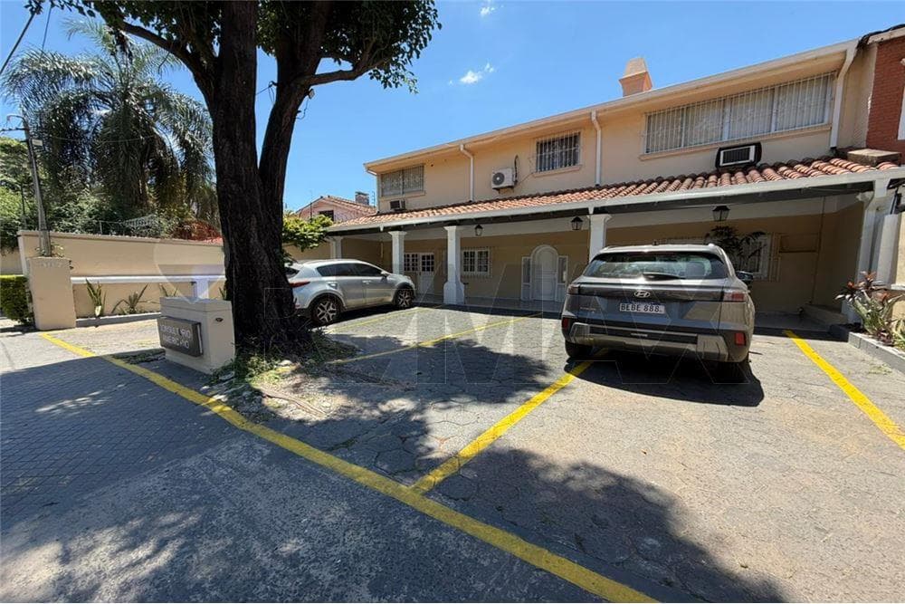 Health Clinic - Venta - Las Mercedes, Paraguay