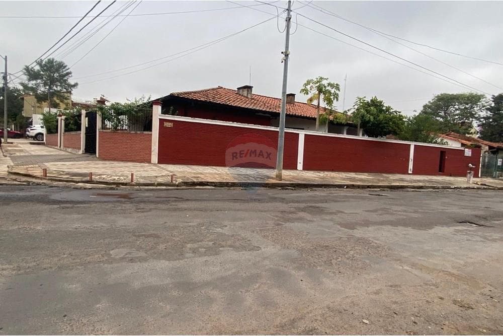 Vendo casa en esquina bº san cristóbal!