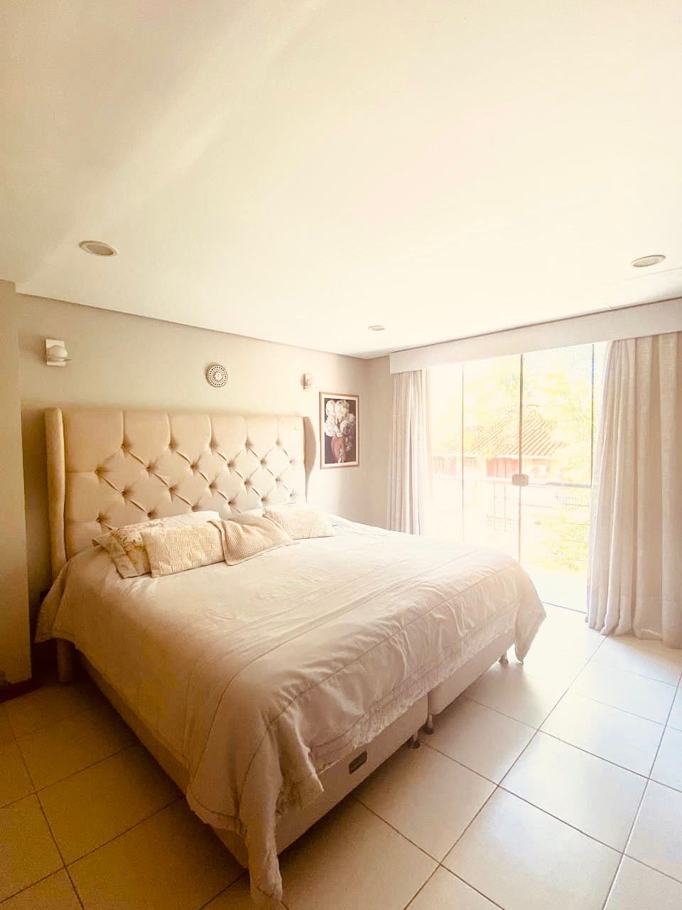 En alquiler Duplex de 3 Habitaciones en Los Laureles - Asunción — foto 4