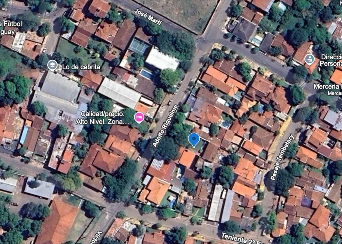 En venta terreno con construcción a demoler en barrio tembetary, asuncion — foto 3