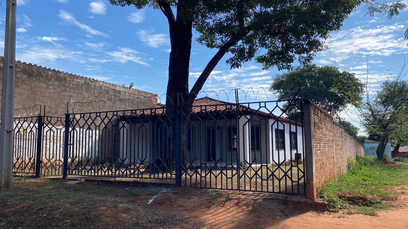 VENTA - CASA - 576 m² - B° San Luis, Capiatá