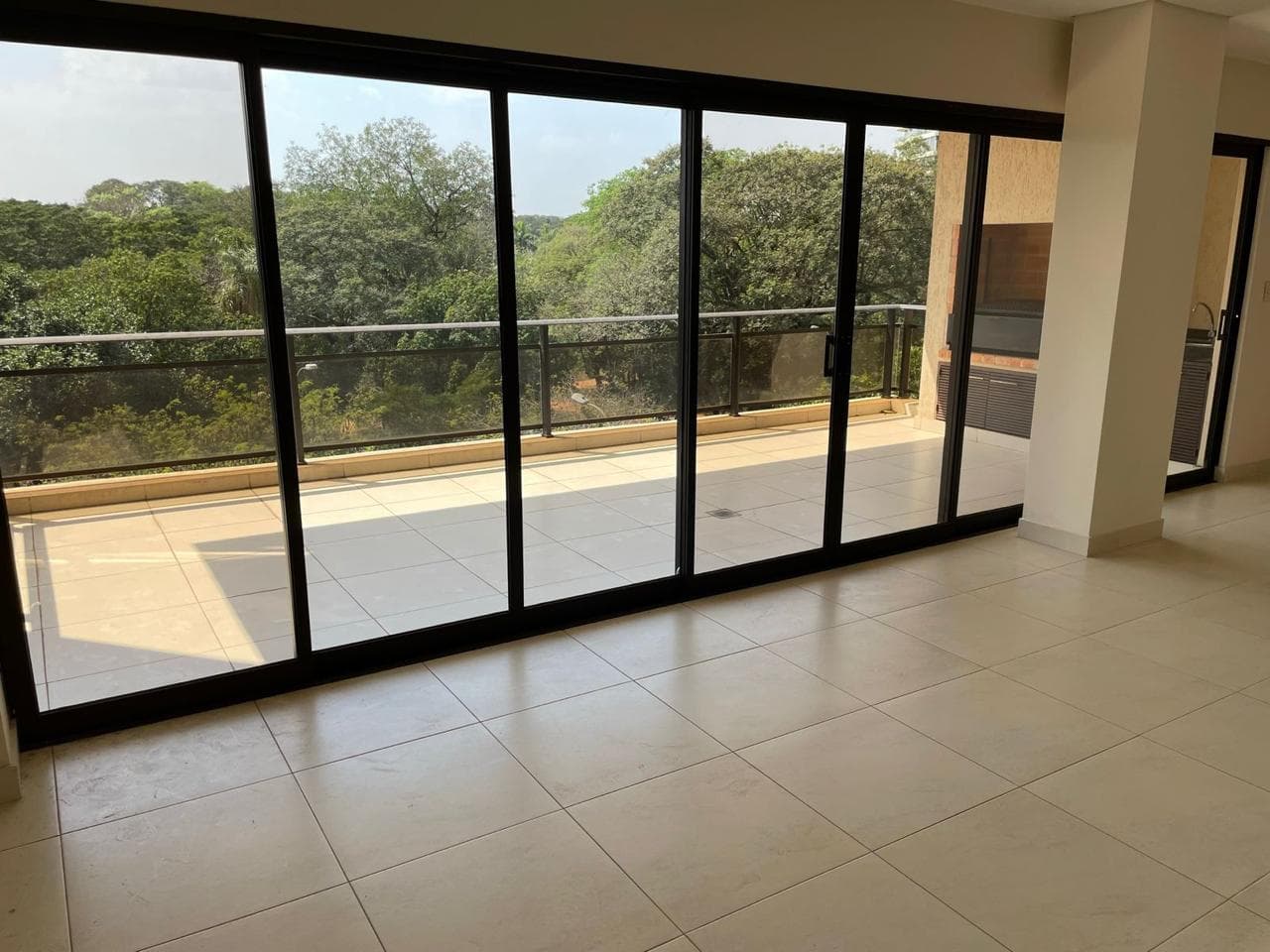 Alquilo Hermoso Dpto de 3 Habit en Suite en Mburucuya