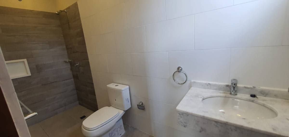 Duplex de 2 dormitorios en Luque, foto 2