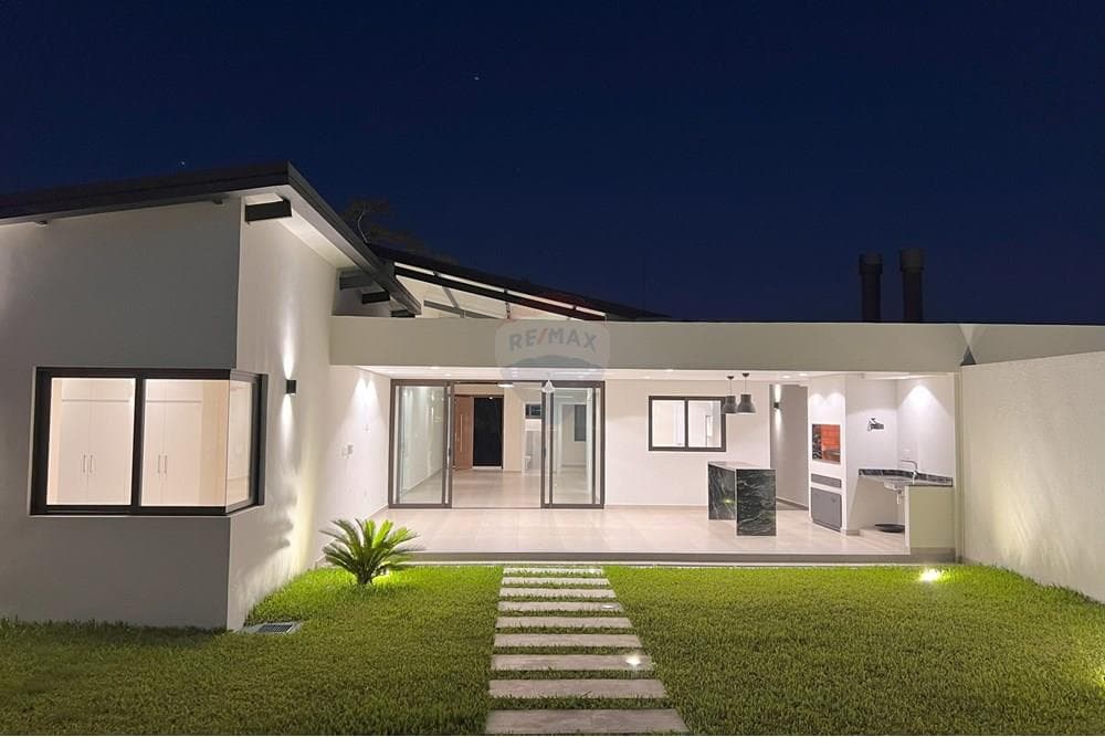 Residencia en Mariano Roque Alonso surubi'i, foto 4