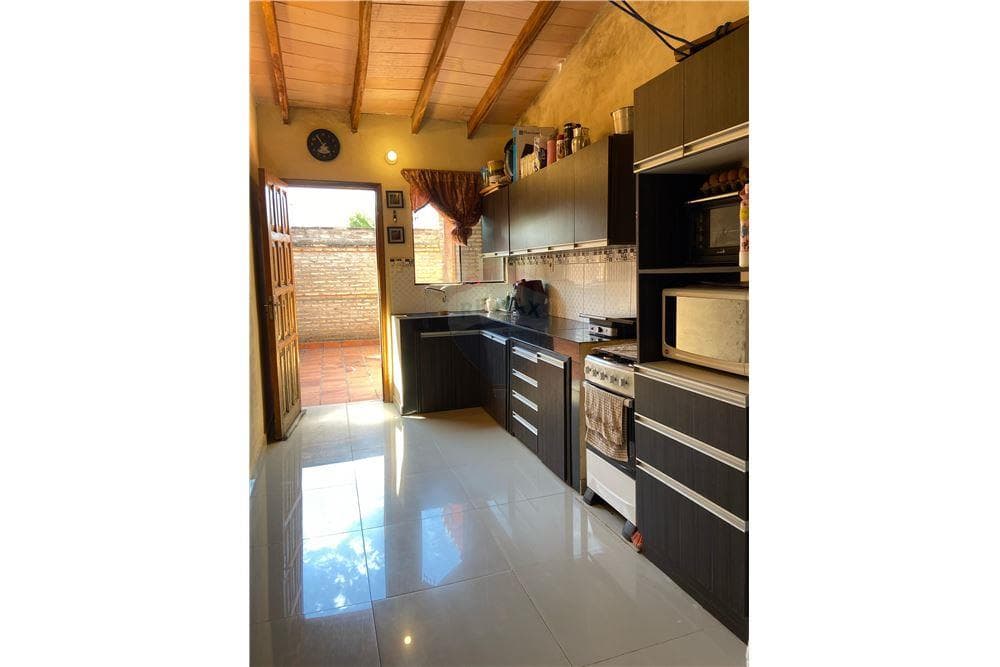 Hermosa casa en Mariano Roque Alonso, foto 3