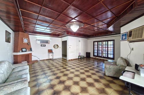 Vendo casa en lambare