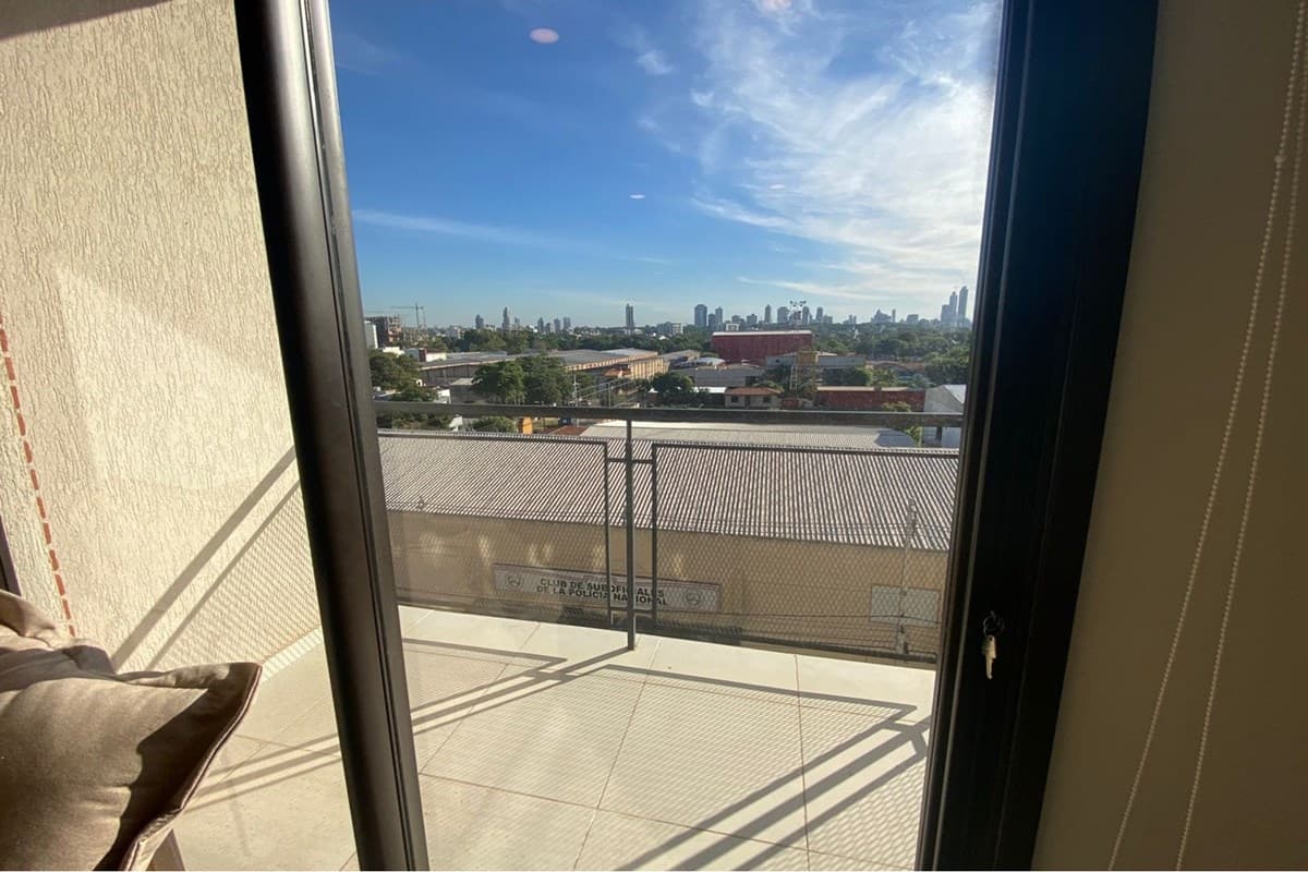 Departamento-Alquiler Luque, zona CIT — foto 4