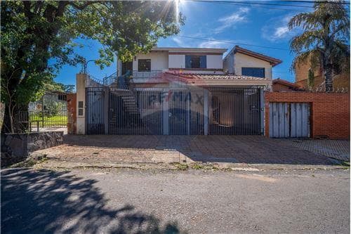 Casa-Venta-PY Asunción Carlos Antonio López Portugal entre Tte. primero del…, foto 1
