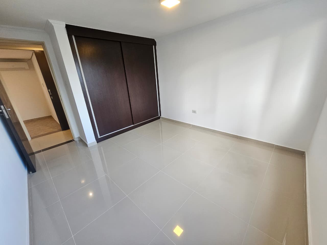 Departamento En Alquiler – Av. Molas López, foto 4