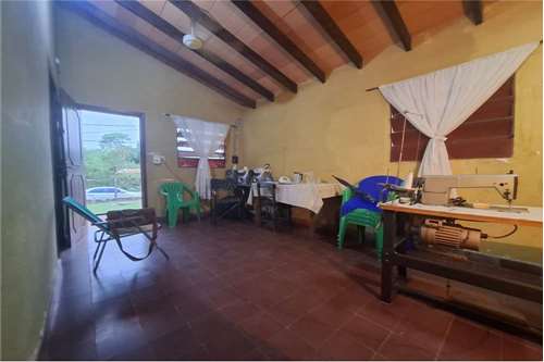 Casa-Venta-Lionel Lara y Nestor Romero, Loma Pytá, Asunción, foto 3