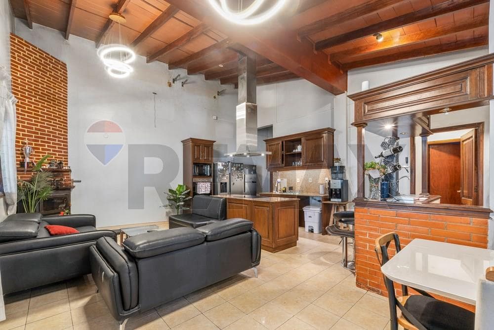 Casa con Quincho y Piscina con lote de 1,080 M2 en Fernando — foto 4