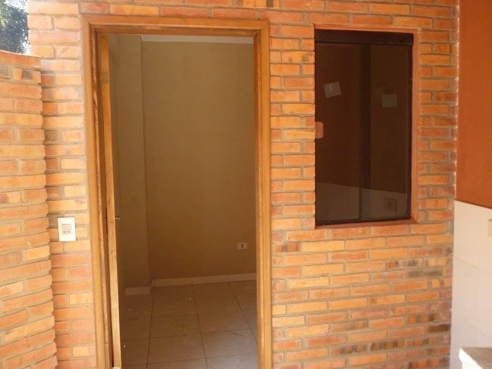 y Alquilo Duplex En Luque, foto 2