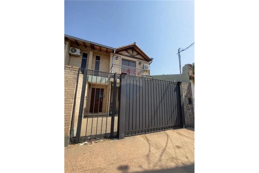 Duplex en venta inmediaciones avda laguna grande