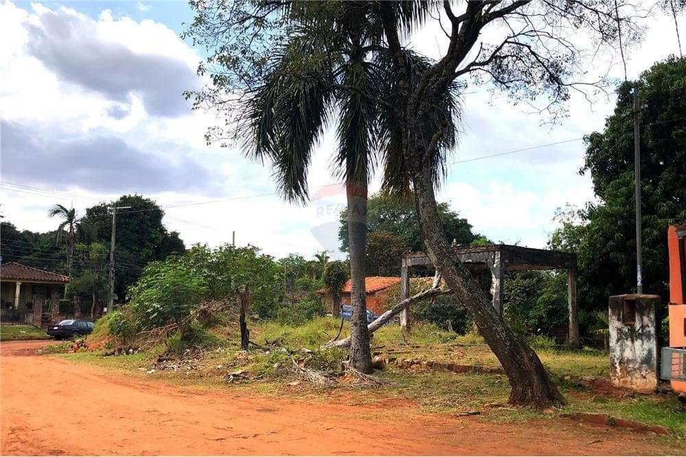 Terreno en esquina, B° Mbocayaty, foto 4