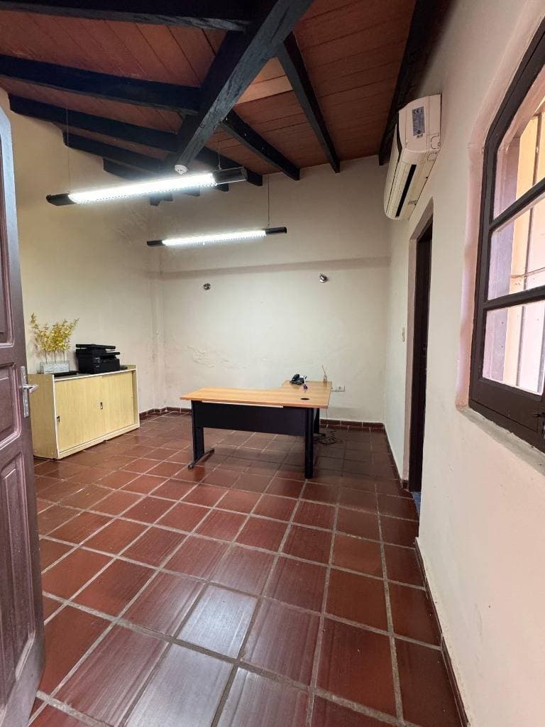 Casa para oficina en barrio Herrera — foto 3