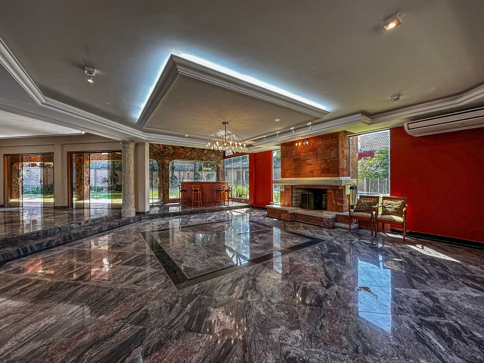 Residencia en venta. Barrio Felicidad - Lambaré, foto 2